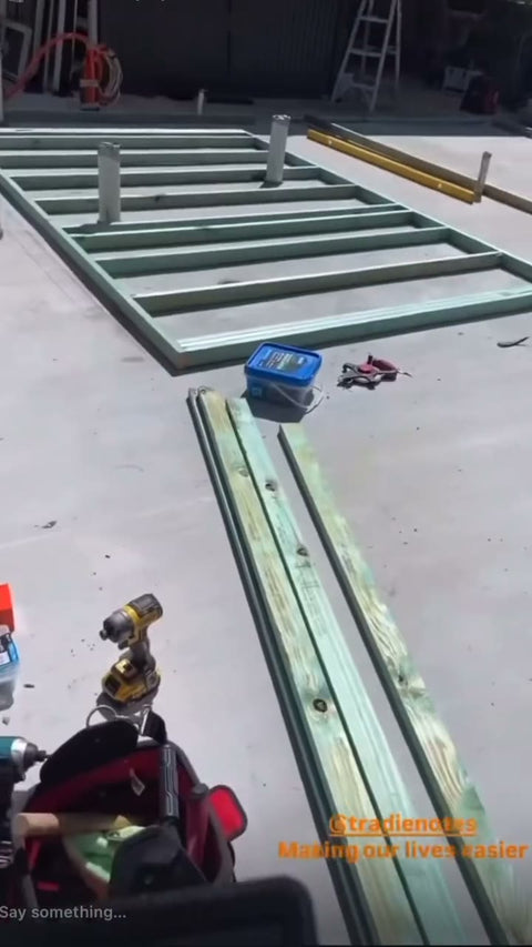 Framing crew, 2025